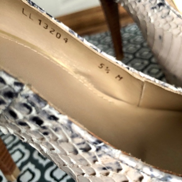 Stuart Weitzman Snakeskin Platform Pumps - Picture 5 of 6